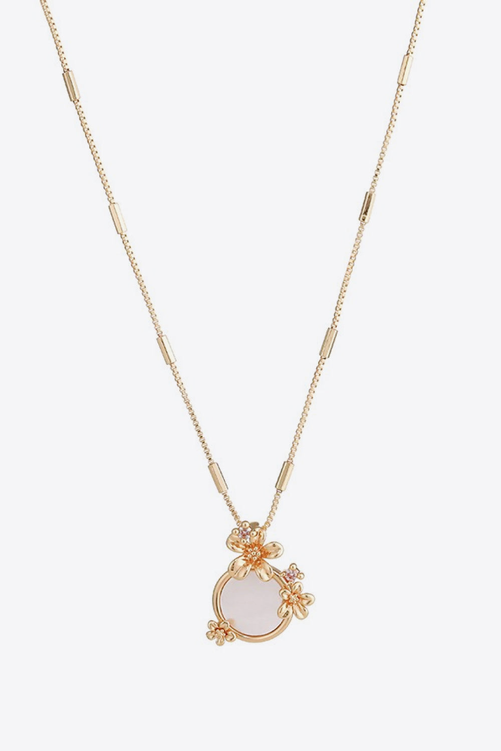 White Mother-Of-Pearl Flower Pendant Copper Necklace